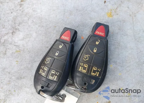 2015 Chrysler Town & Country Touring из США, поврежденный, VIN 2C4RC1BG3FR717568